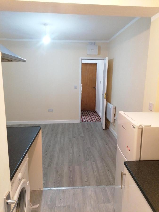 Self-Contained Studio Flat Bathrooms Kitchens Upgrade Locations To City Centre 15 Minutes Walking Distance Nottingham Universities Queen Hospitals City Hospitals Exterior foto